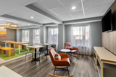 Spark by Hilton Calhoun Hotel in Calhoun