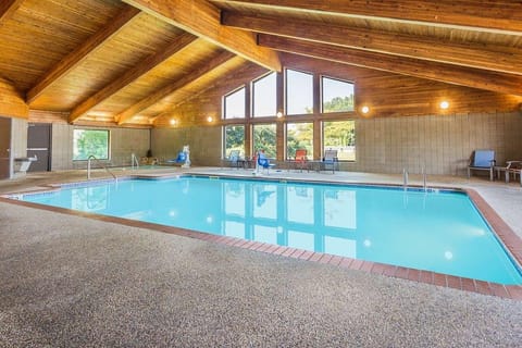 AmericInn by Wyndham Menominee Hotel in Door County