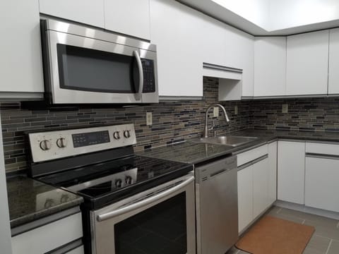 Super 8 By Wyndham Plattsburgh Hotel in Lake Champlain