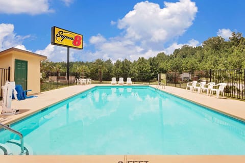 Super 8 By Wyndham Cartersville Hotel in Cartersville