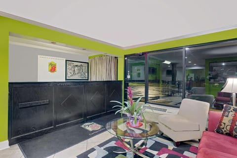 Super 8 By Wyndham Cartersville Hotel in Cartersville