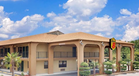 Super 8 By Wyndham Cartersville Hotel in Cartersville