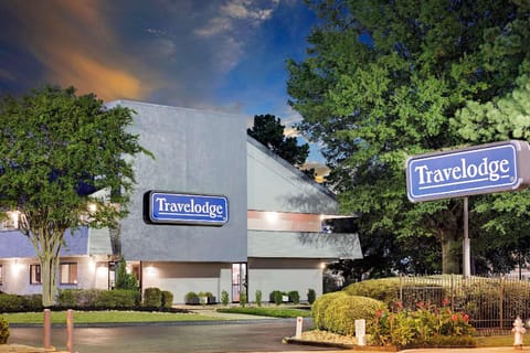 Travelodge by Wyndham College Park Hotel in College Park