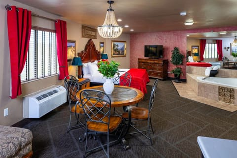 Hotel J Green Bay Hotel in Ashwaubenon