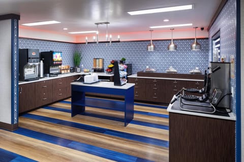 Hotel J Green Bay Hotel in Ashwaubenon