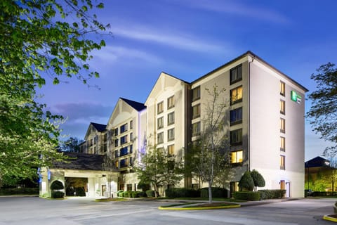 Holiday Inn Express & Suites Alpharetta By IHG Hotel in Alpharetta