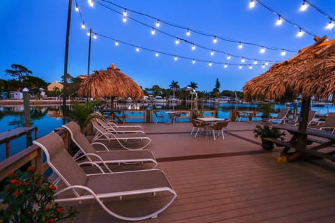 Bay Palms Waterfront Resort - Hotel and Marina Hotel in Saint Pete Beach