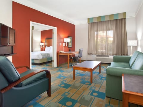 La Quinta Inn & Suites by Wyndham Denver Boulder-Louisville Hotel in Superior