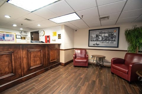 Super 8 By Wyndham Brooklyn Center/Mpls Hotel in Brooklyn Center