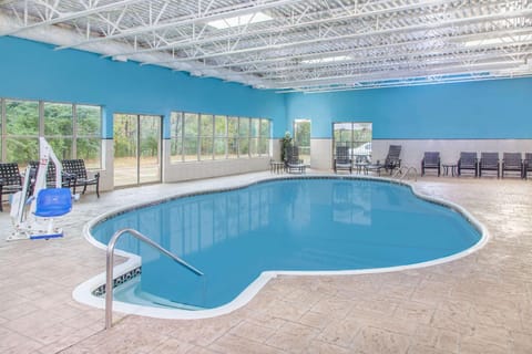 Hawthorn Extended Stay by Wyndham Bloomington Hotel in Bloomington