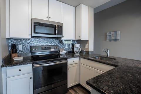 Barefoot Beach Club Hotel in Madeira Beach