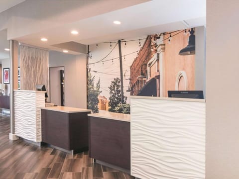 La Quinta Inn & Suites by Wyndham Atlanta Conyers Hotel in Conyers