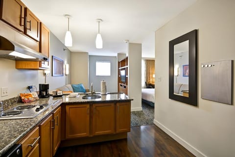 Hyatt House Chicago Warrenville Hotel in Warrenville