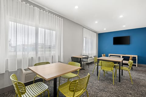 Spark by Hilton Moline Quad Cities Hotel in Moline