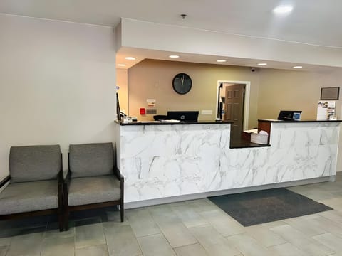 Townhouse Near Hall Of Fame Canton I 77 Hotel in North Canton