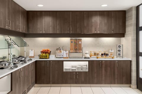 Residence Inn by Marriott Milwaukee West Hotel in Wauwatosa