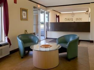 Days Inn by Wyndham Moss Point Pascagoula Hotel in Moss Point