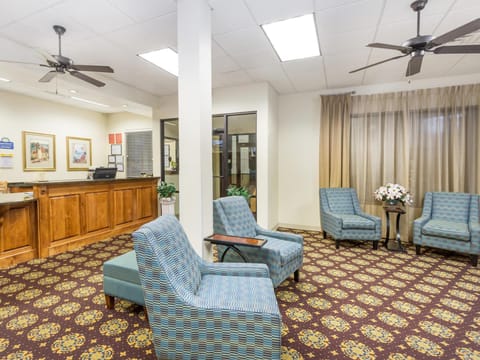 Super 8 By Wyndham Valdosta Mall Hotel in Valdosta