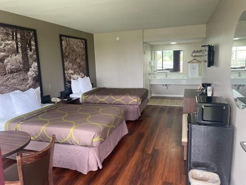 Super 8 By Wyndham Valdosta Mall Hotel in Valdosta