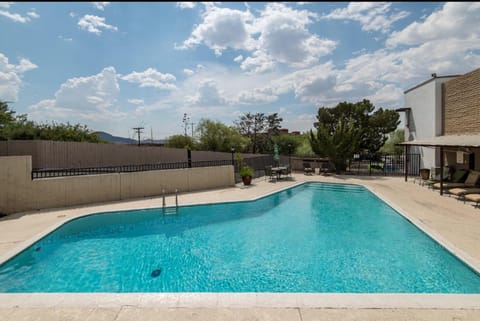 Tombstone Lookout Lodge, SureStay Collection by Best Western Hotel in Tombstone