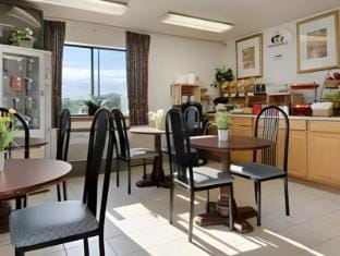 Super 8 By Wyndham Richmond Hotel in Richmond