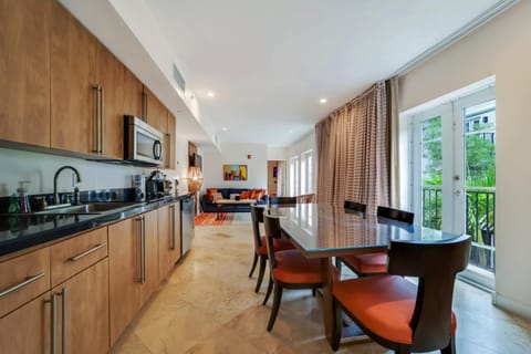 Casa Victoria Orchid Hotel in Flamingo Lummus