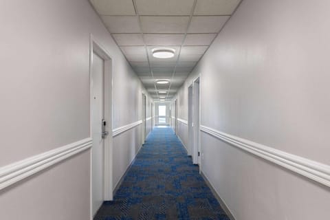 Microtel Inn & Suites by Wyndham Bowling Green Hotel in Bowling Green