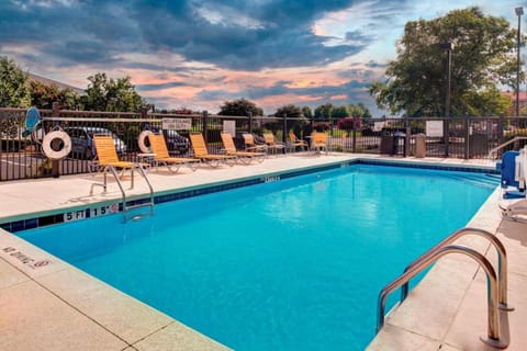 Fairfield by Marriott Inn & Suites Anniston Oxford Hotel in Anniston
