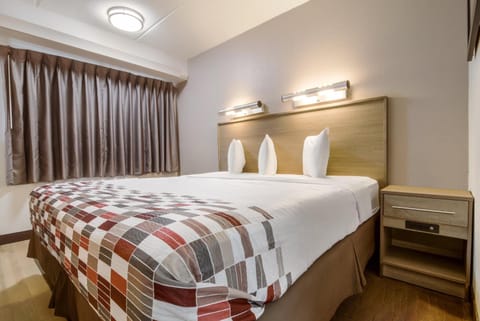 Red Roof Inn Detroit - Farmington Hills Hotel in Farmington Hills