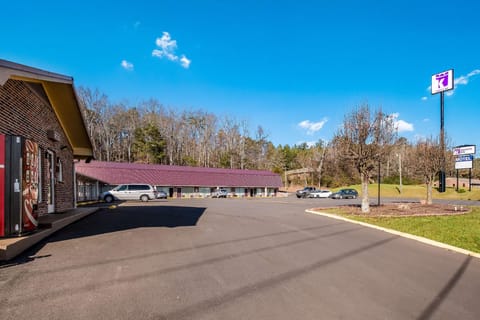 Knights Inn Cleveland TN Motel in Cleveland