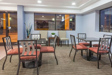 Days Inn by Wyndham Clinton Hotel in Mississippi