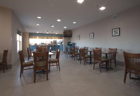 Country Inn & Suites by Radisson, Moline Airport Hotel in Moline
