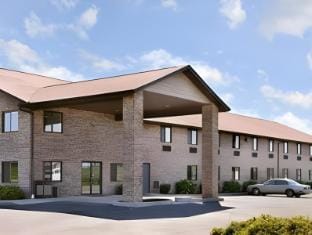 Super 8 By Wyndham Gas City Marion Area Hotel in Indiana