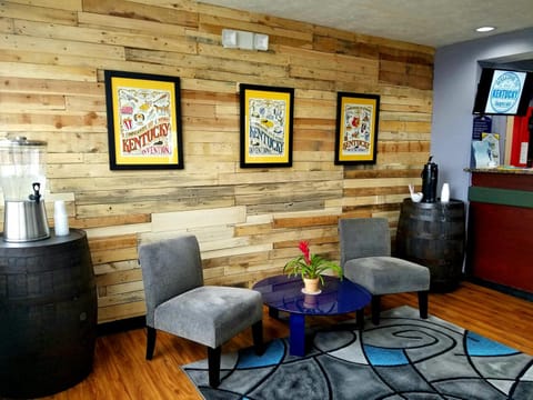 Shared lounge/TV area