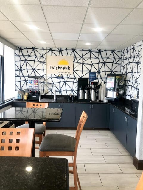 Days Inn by Wyndham Asheville North Hotel in Woodfin