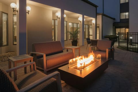 Courtyard by Marriott Louisville East Hotel in Hurstbourne