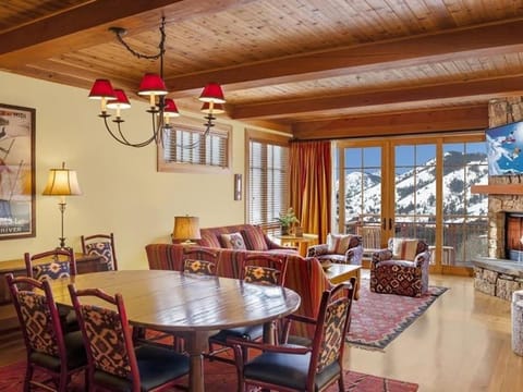 Snake River Lodge & Spa Lodge in Teton Village