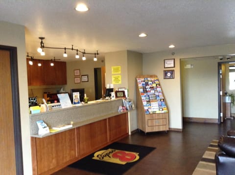 Super 8 By Wyndham Grayling Hotel in Michigan