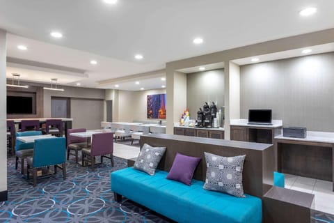 La Quinta Inn & Suites by Wyndham Hopkinsville Hotel in Hopkinsville