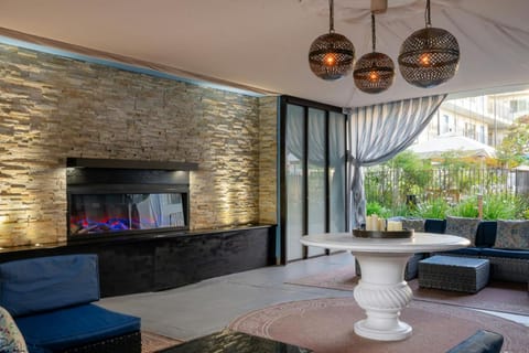 Bar/lounge