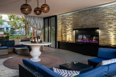 Marin Suites Hotel Hotel in Larkspur