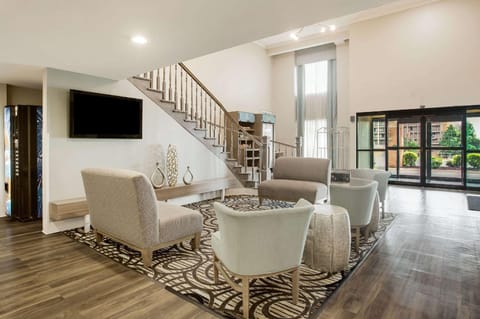 Clarion Pointe Atlanta Airport College Park Hotel in College Park