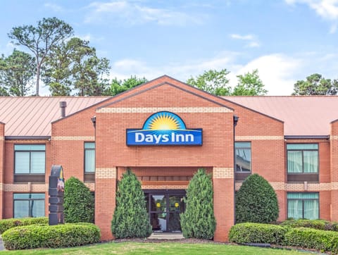 Clarion Pointe Atlanta Airport College Park Hotel in College Park