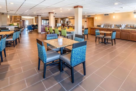 Comfort Inn Waukesha - Milwaukee West Hotel in Brookfield