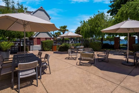 Sonesta ES Suites San Francisco Airport Oyster Point Waterfront Hotel in South San Francisco