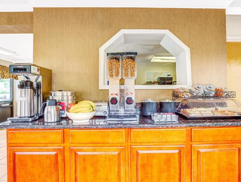 Days Inn by Wyndham Chesapeake Hotel in Portsmouth