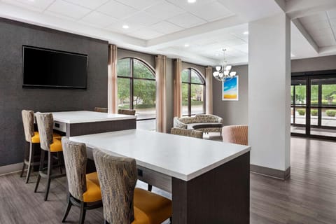 Days Inn & Suites by Wyndham Murfreesboro Hotel in Murfreesboro