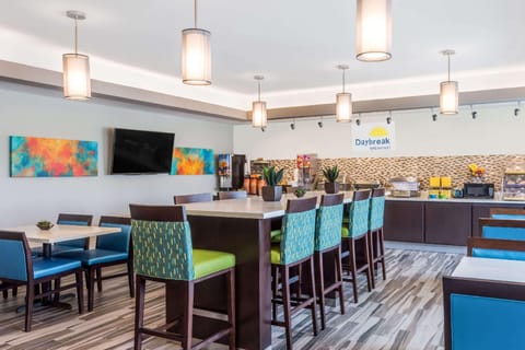 Days Inn & Suites by Wyndham Katy Hotel in Houston