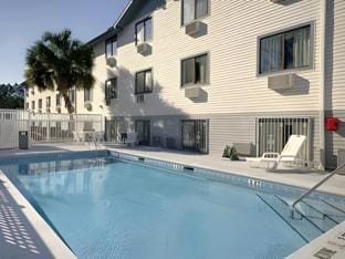 Super-8-Gainesville-I-75-Hospital-University-Area Hotel in Gainesville
