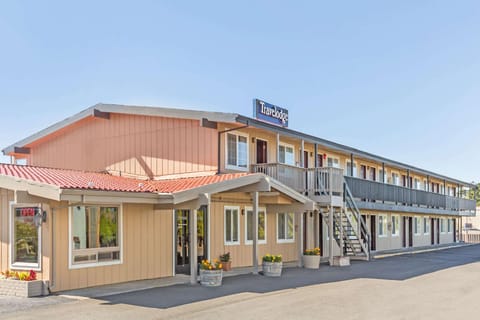 Travelodge by Wyndham Newport Hotel in Newport